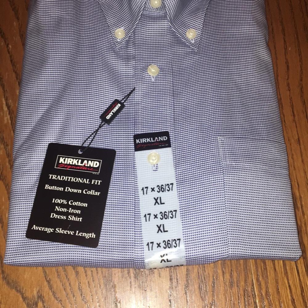 Men’s Kirkland Signature Button Down Shirt - Picture 3 of 5